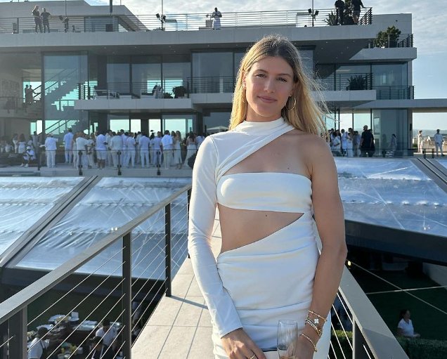 Eugenie Bouchard Shows A Sensual Outfit For The 'Best Party Of The Year'