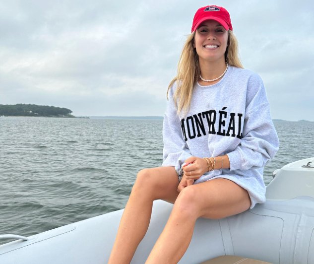 'Love Boat' Eugenie Bouchard is enchanting in the waves!