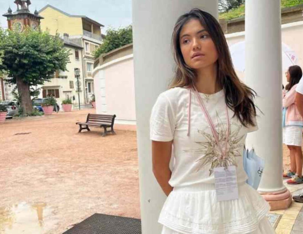 Tennis Beauty Emma Raducanu Is Pure Poetry In Her New Outfit