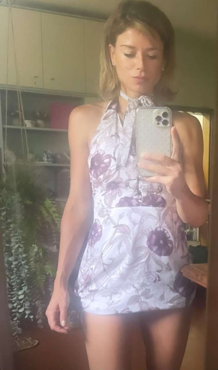 The New Floral Outfit Enhances Camila Giorgis Crazy Body