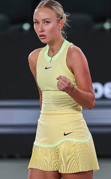 Anastasia Potapova Starts Clay Season In Marbella With Striking Red Look 4 Anastasia Potapova Starts Clay Season In Marbella With Striking Red Look