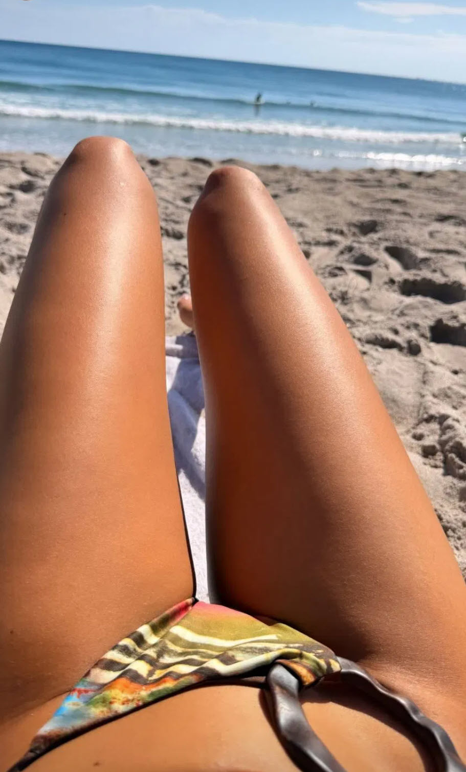 Ayan Broomfield Enjoys Beach Outing