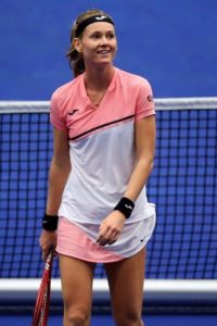Marie Bouzkova tennis girl