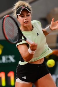 Renata Zarazua Play Tennis